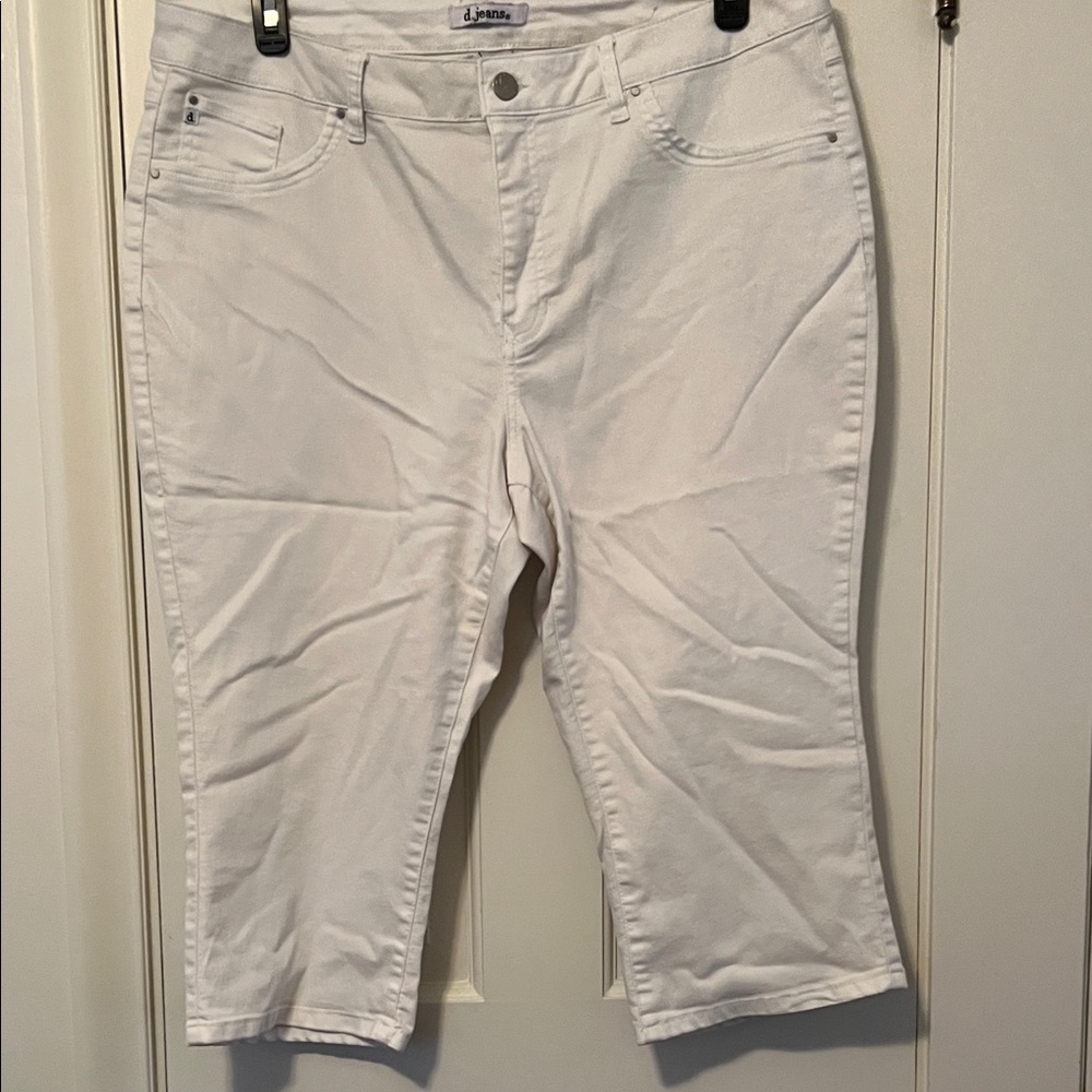 d. jeans white crop Pants